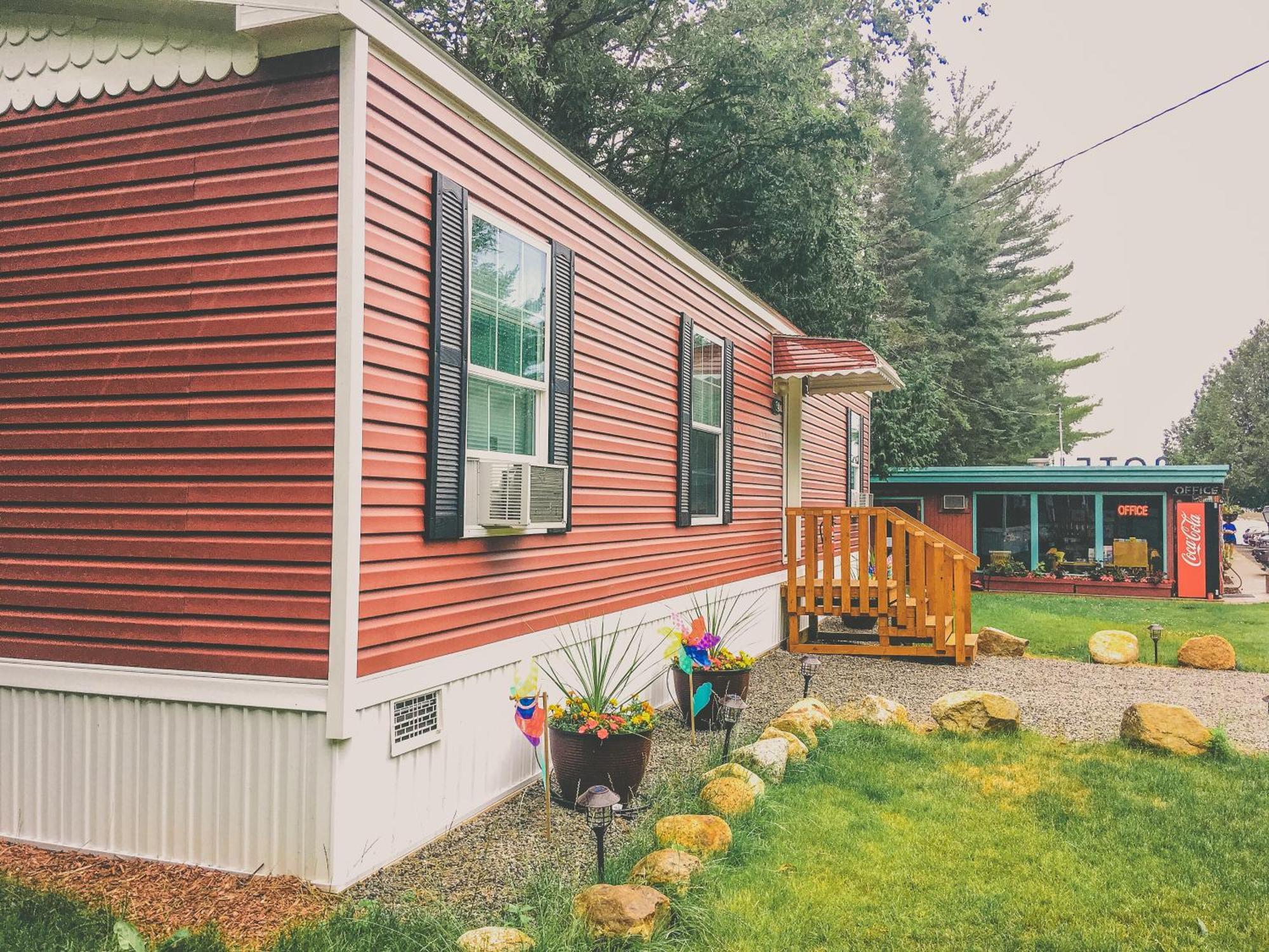 Motel Long Lake And Cottages Extérieur photo